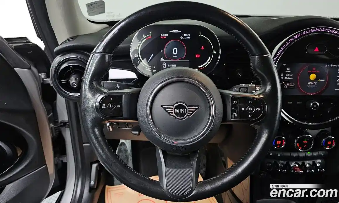 Mini Cooper 2024 1.5 Автомат в Москве № 167130, фото 14