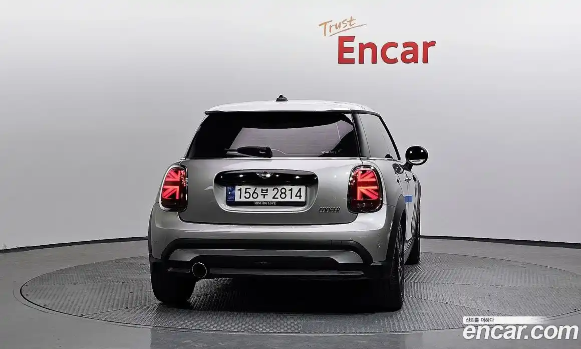 Mini Cooper 2024 1.5 Автомат в Москве № 167130, фото 4