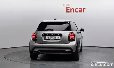 Mini Cooper 2024 1.5 Автомат в Москве № 167130, миниатюра 4