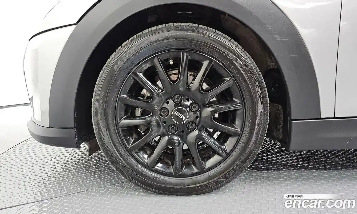 Mini Cooper 2024 1.5 Автомат в Москве № 167130, фото 5