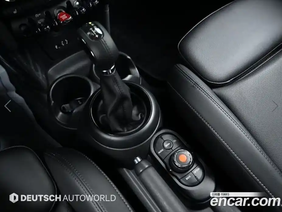 Mini Cooper 2018 1.5 Автомат в Москве № 167453, фото 9