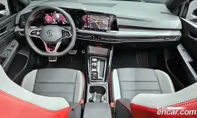 Volkswagen Golf 2023 2.0 Автомат в Москве № 168473, миниатюра 2