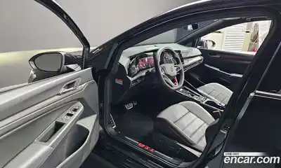 Volkswagen Golf 2023 2.0 Автомат в Москве № 168473, миниатюра 4