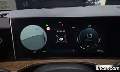 Hyundai Santa Fe 2024 1.6 Автомат в Москве № 171993, миниатюра 9