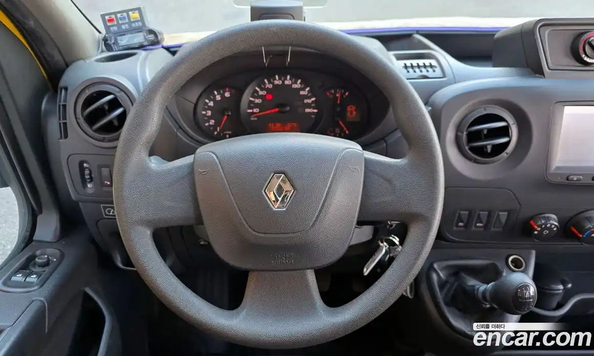 Renault Master 2019 2.3 Механическая в Москве № 177408, фото 11