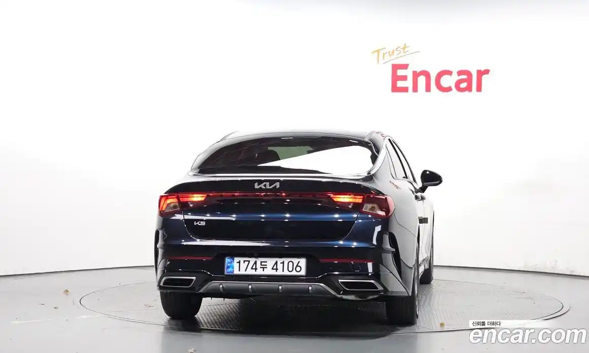 Kia K5 2023 2.0 Автомат в Москве № 18483, фото 3