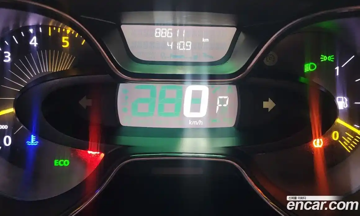 Renault QM3 2015 1.5 Автомат в Москве № 186014, фото 11