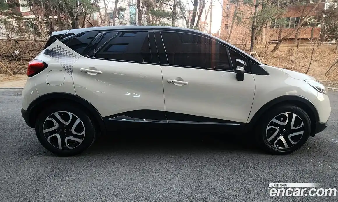 Renault QM3 2015 1.5 Автомат в Москве № 186014, фото 16