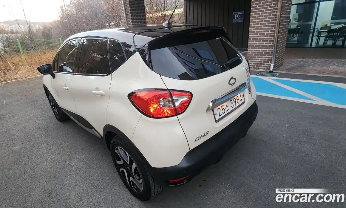 Renault QM3 2015 1.5 Автомат в Москве № 186014, фото 17