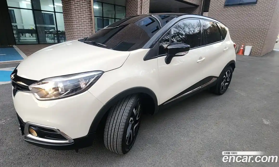 Renault QM3 2015 1.5 Автомат в Москве № 186014, фото 18