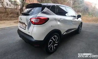 Renault QM3 2015 1.5 Автомат в Москве № 186014, миниатюра 2