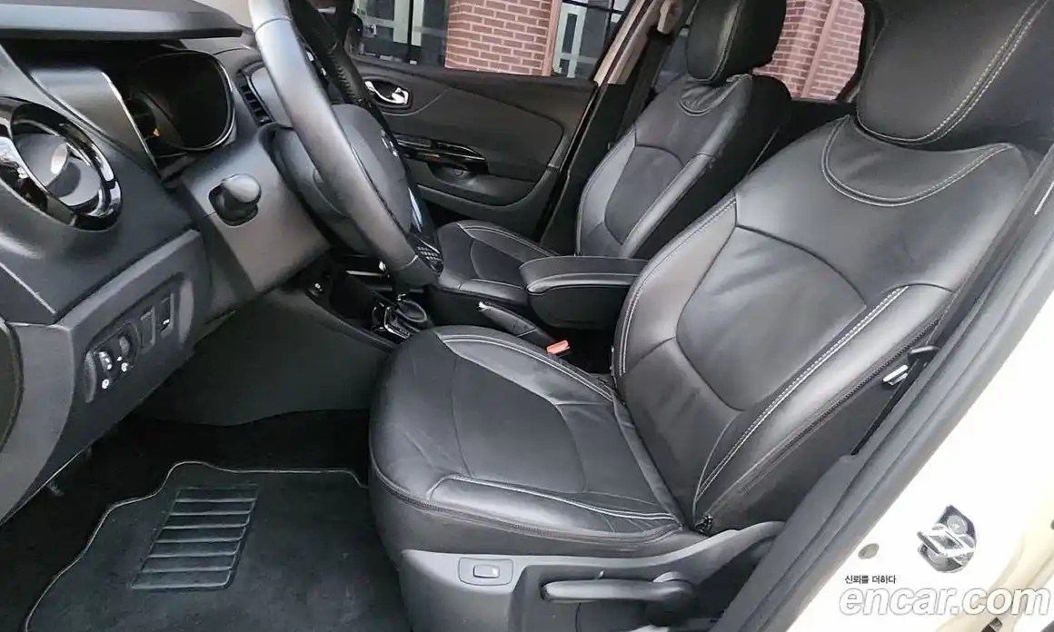 Renault QM3 2015 1.5 Автомат в Москве № 186014, фото 8