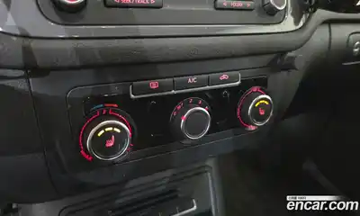 Volkswagen Tiguan 2015 2.0 Автомат в Москве № 187296, миниатюра 2