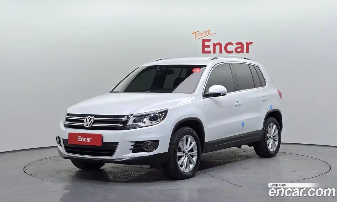 Volkswagen Tiguan 2015 2.0 Автомат в Москве № 187296, фото 7