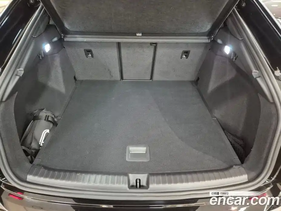 Audi Q4 e-tron 2025 Автомат в Москве № 188981, фото 19