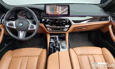 BMW 5-Series 2022 2.0 Автомат в Москве № 189737, миниатюра 2