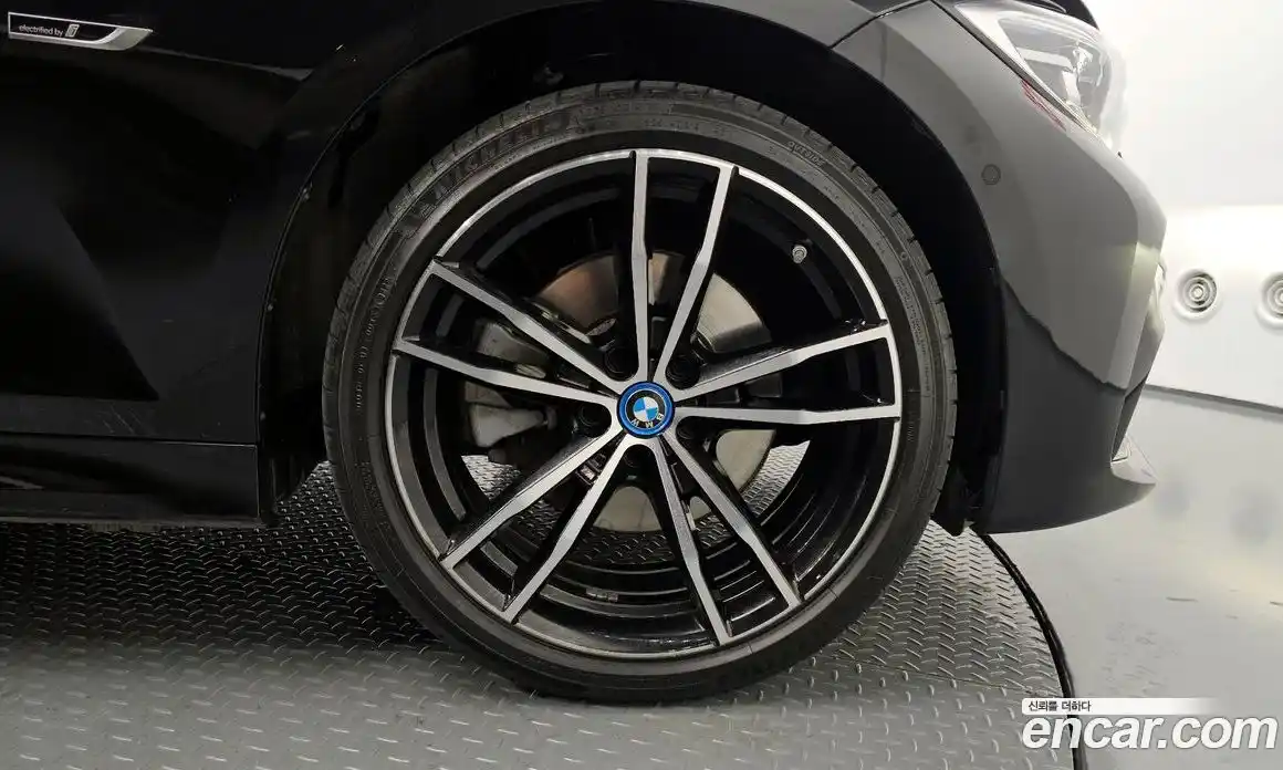 BMW 3-Series 2022 2.0 Автомат в Москве № 191720, фото 11