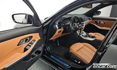 BMW 3-Series 2022 2.0 Автомат в Москве № 191720, миниатюра 2