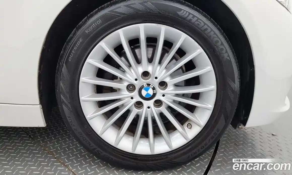 BMW 3-Series 2016 2.0 Автомат в Москве № 193225, фото 15