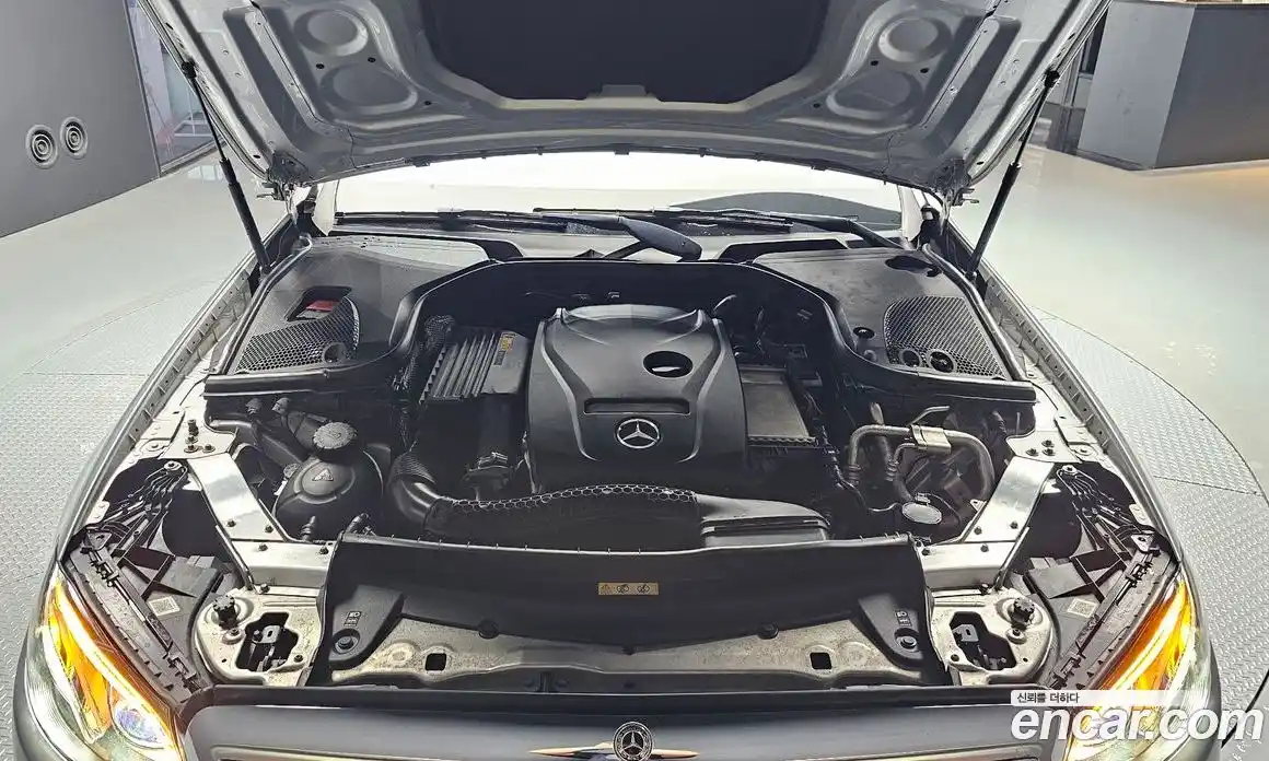 Mercedes-Benz E-Class 2019 2.0 Автомат в Москве № 195144, фото 4