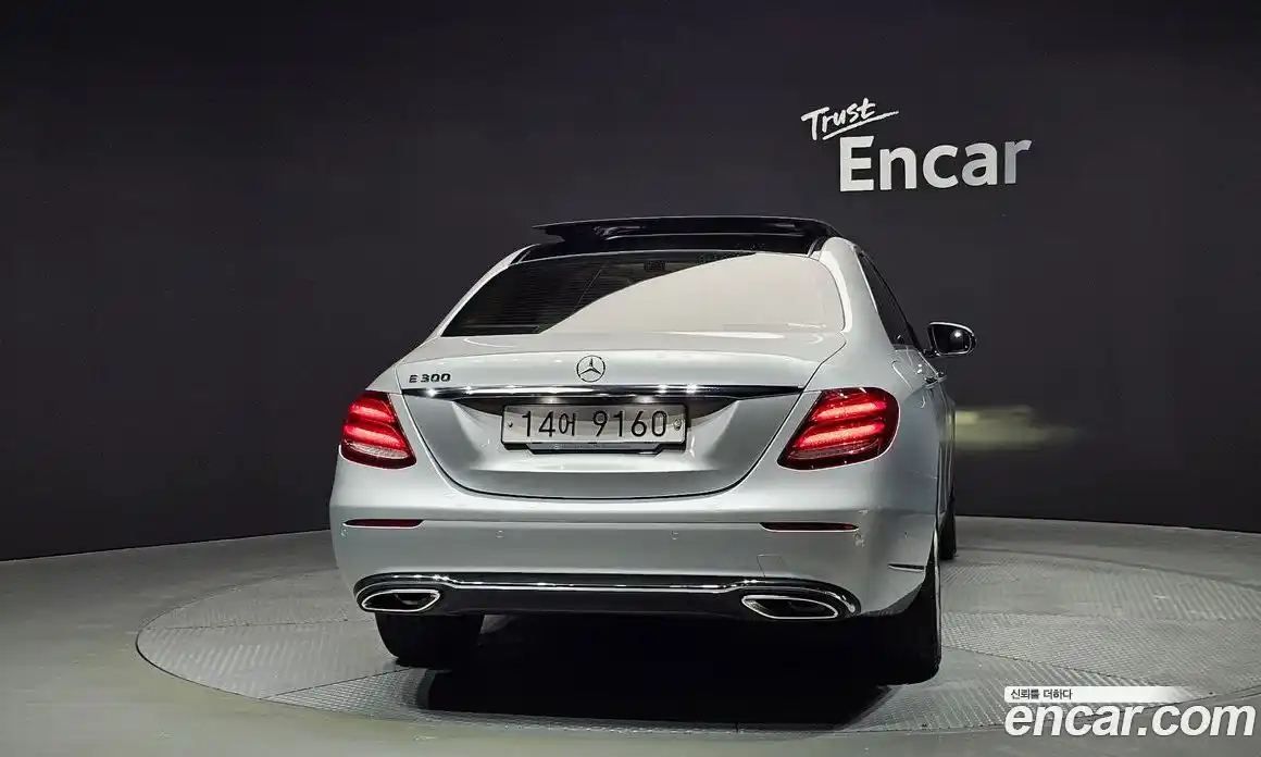 Mercedes-Benz E-Class 2019 2.0 Автомат в Москве № 195144, фото 9