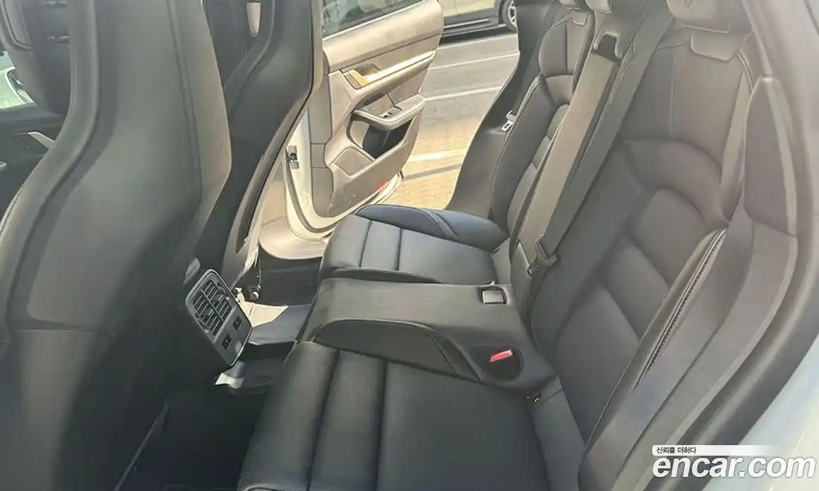 Porsche Taycan 2021 Автомат в Москве № 197920, фото 16