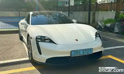 Porsche Taycan 2021 Автомат в Москве № 197920, миниатюра 3