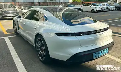 Porsche Taycan 2021 Автомат в Москве № 197920, миниатюра 6