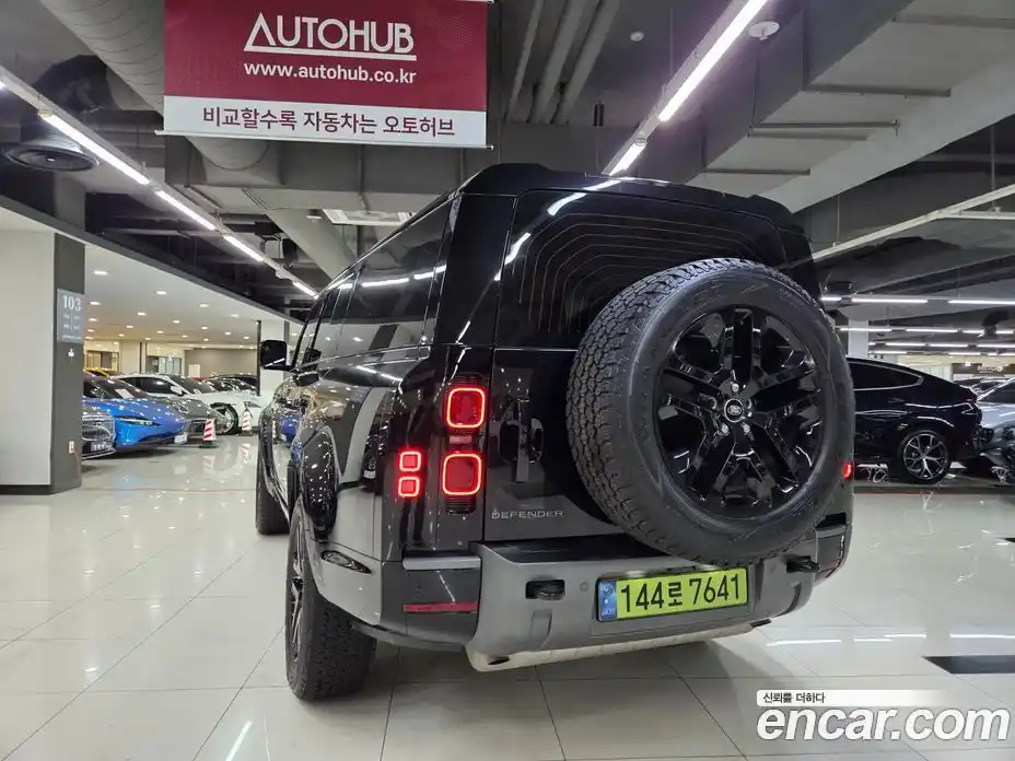 Land Rover Defender 2025 3.0 Автомат в Москве № 198091, фото 3