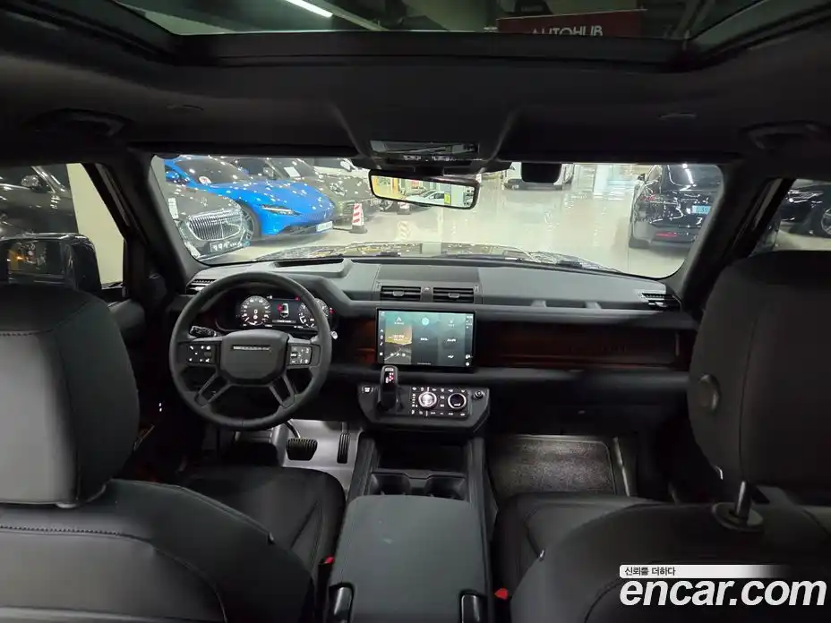 Land Rover Defender 2025 3.0 Автомат в Москве № 198091, фото 6