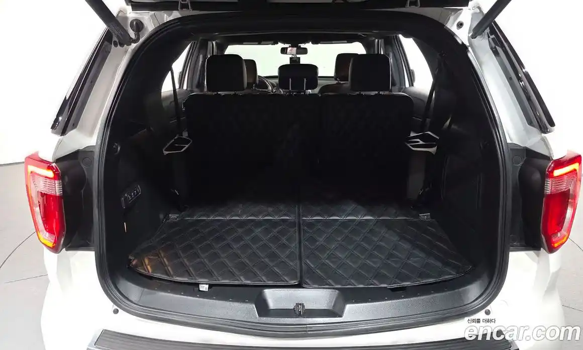 Ford Explorer 2018 2.3 Автомат в Москве № 199713, фото 11