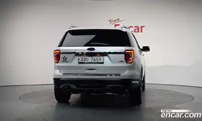 Ford Explorer 2018 2.3 Автомат в Москве № 199713, миниатюра 4