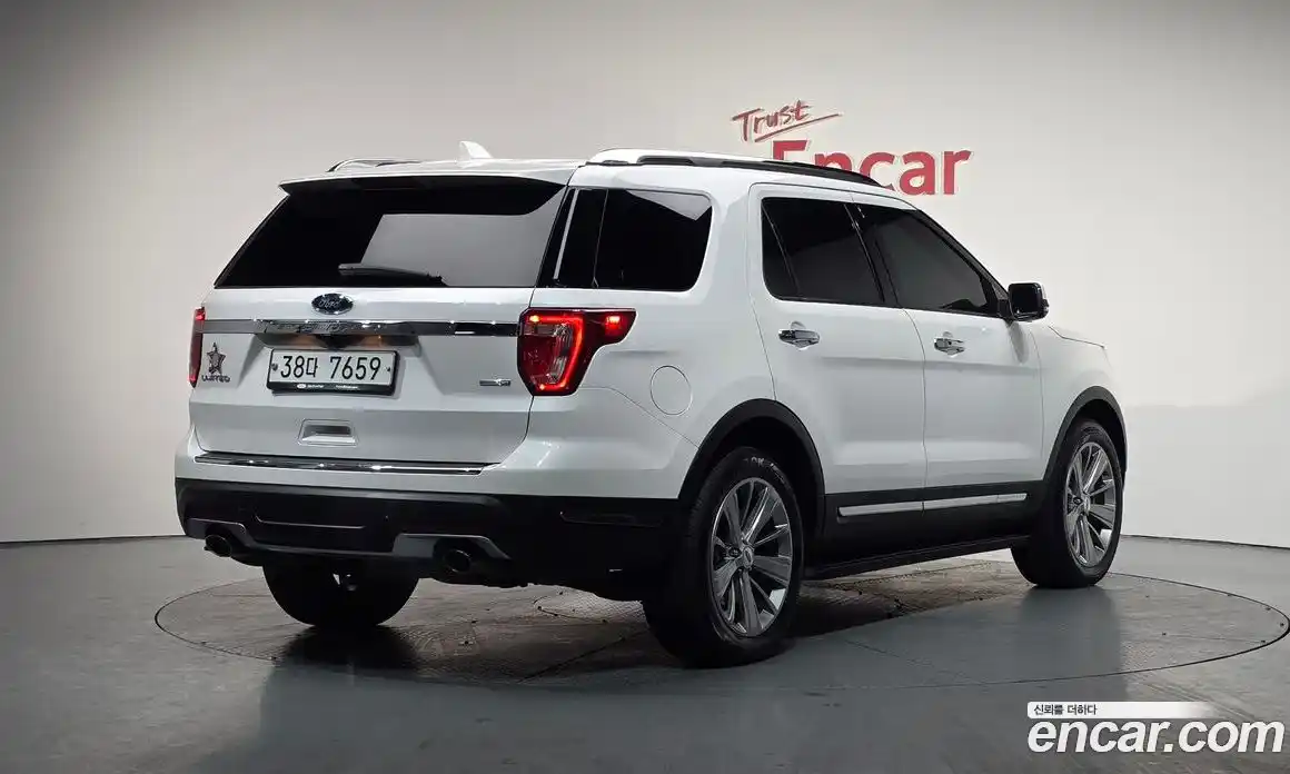 Ford Explorer 2018 2.3 Автомат в Москве № 199713, фото 7