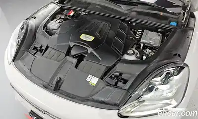 Porsche Cayenne 2023 3.0 Автомат в Москве № 213125, миниатюра 6