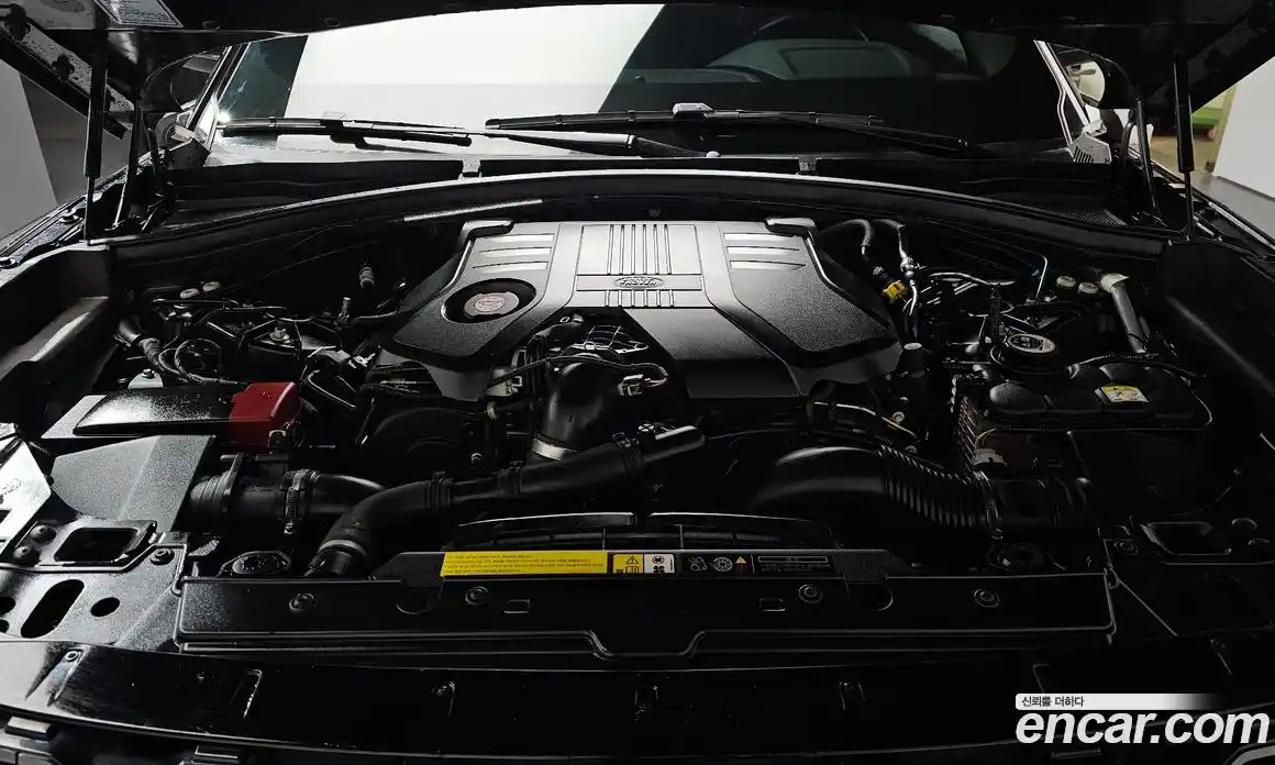 Land Rover Range-Rover Velar 2019 3.0 Автомат в Москве № 213416, фото 15