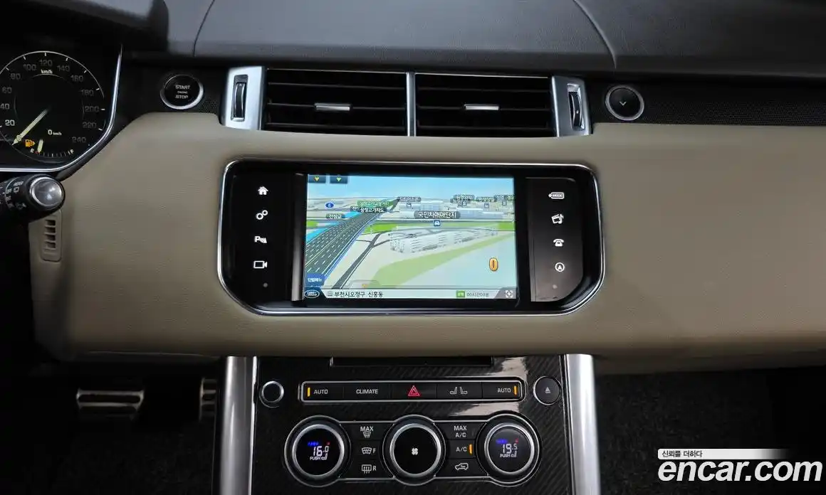 Land Rover Range-Rover Sport 2016 3.0 Автомат в Москве № 213749, фото 7