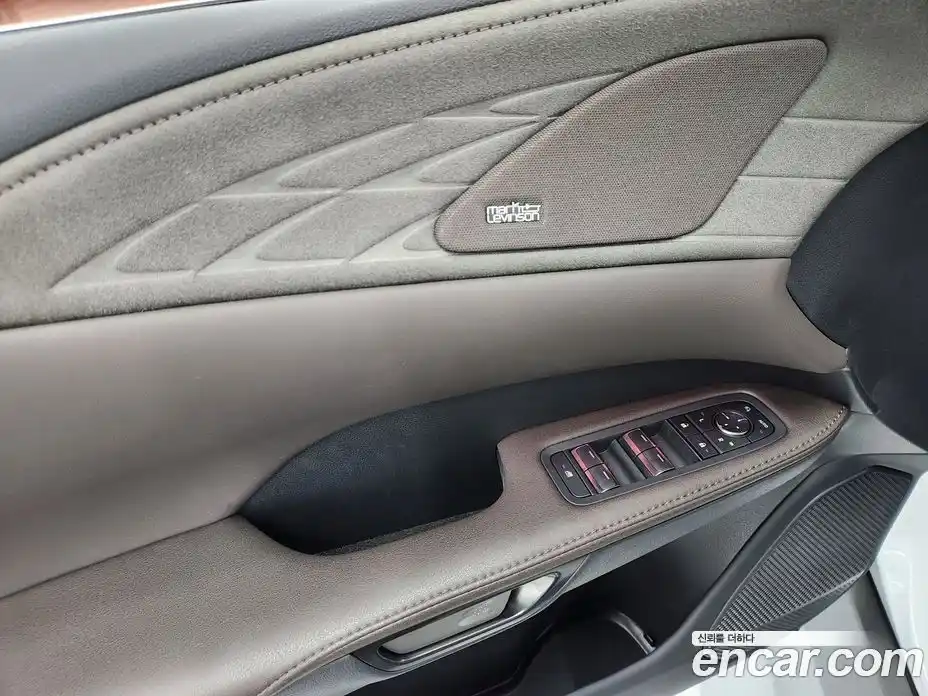 Lexus RX 2024 2.5 Вариатор в Москве № 214766, фото 12