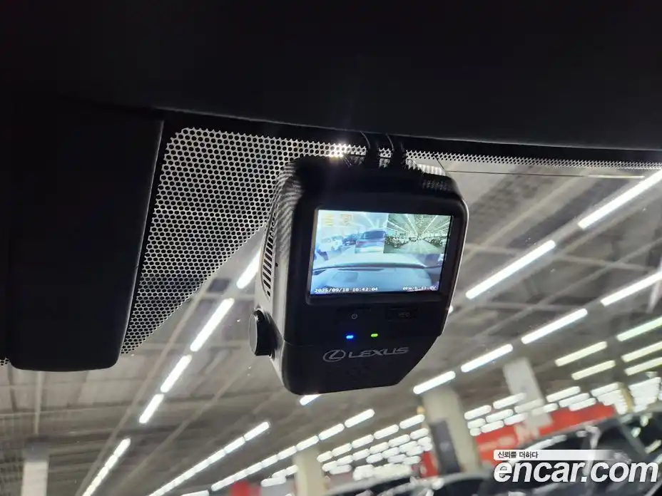 Lexus RX 2024 2.5 Вариатор в Москве № 214766, фото 16