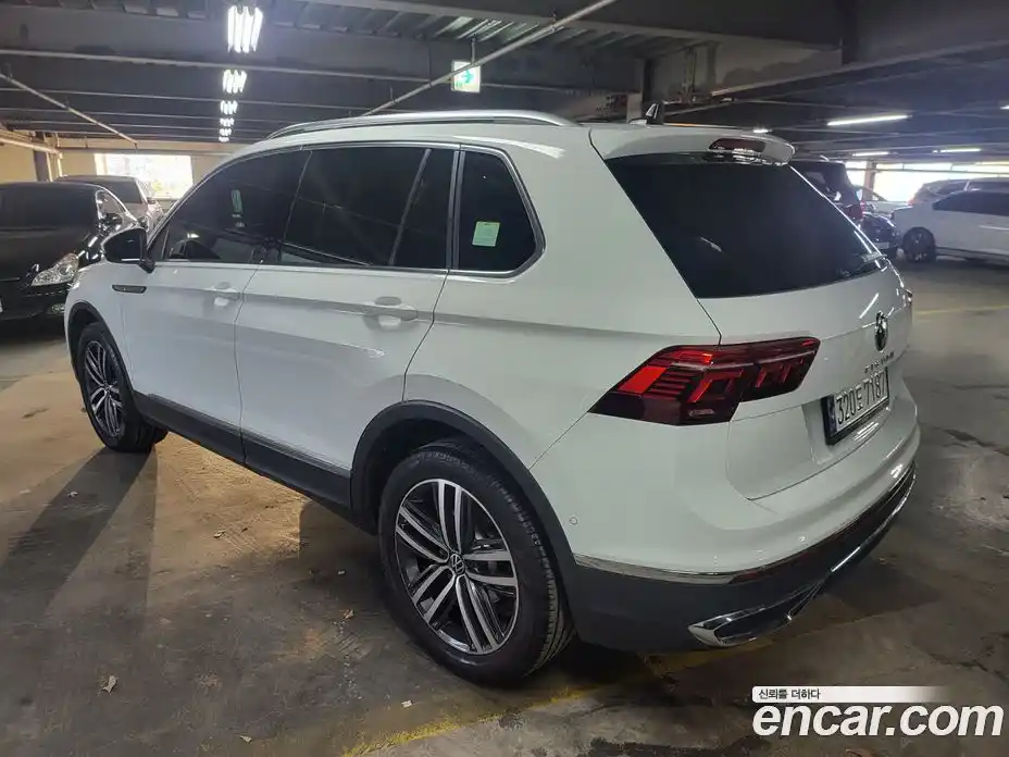Volkswagen Tiguan 2023 2.0 Автомат в Москве № 214879, фото 5