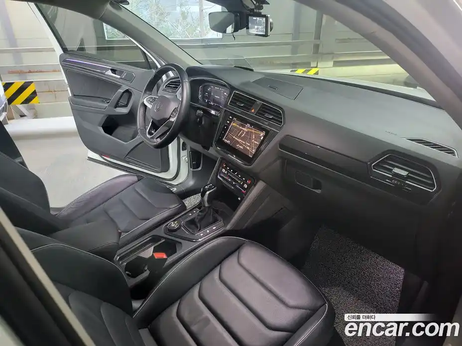 Volkswagen Tiguan 2023 2.0 Автомат в Москве № 214879, фото 9