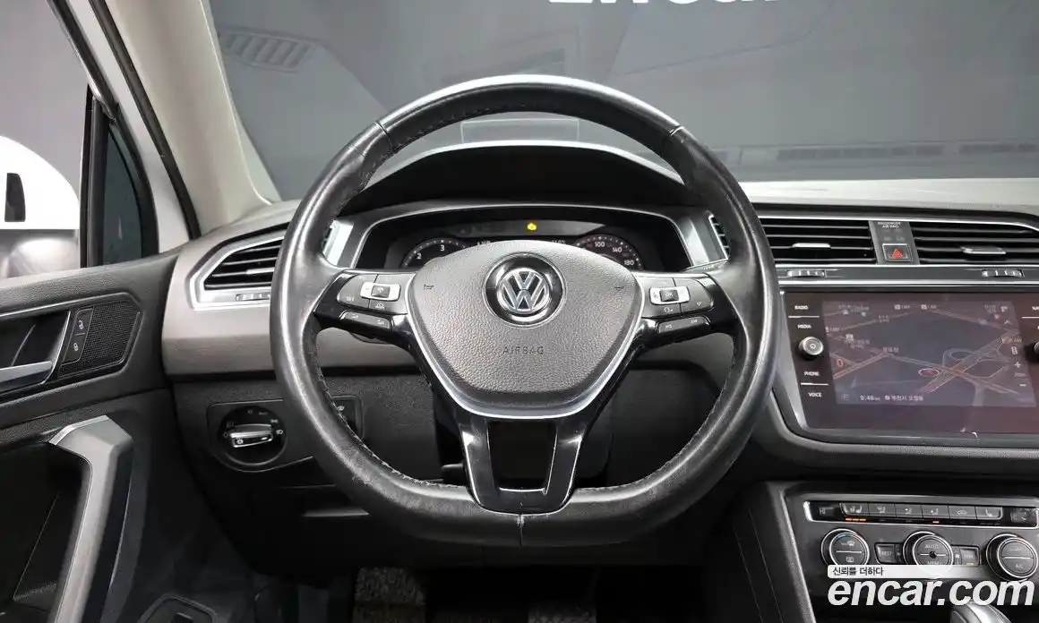 Volkswagen Tiguan 2018 2.0 Автомат в Москве № 215205, фото 20