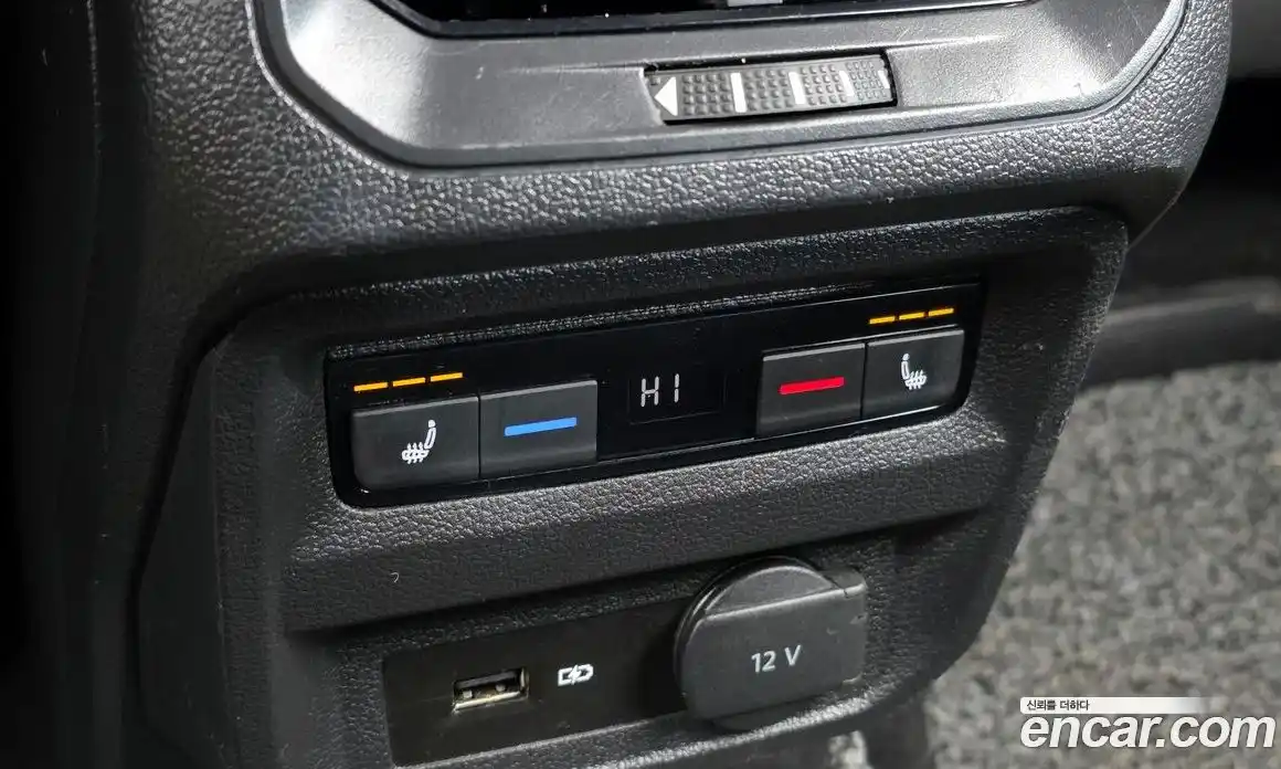 Volkswagen Tiguan 2018 2.0 Автомат в Москве № 215205, фото 3