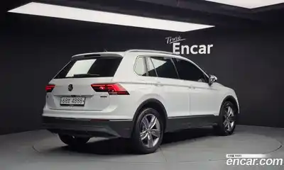 Volkswagen Tiguan 2018 2.0 Автомат в Москве № 215205, миниатюра 10