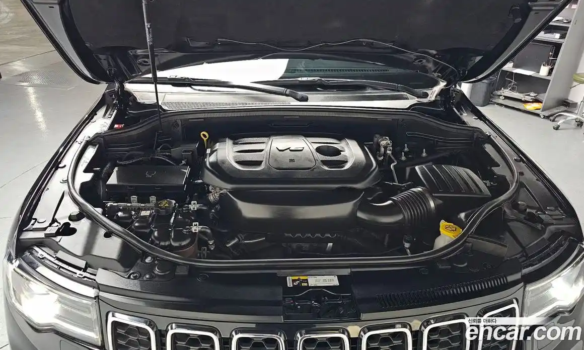 Jeep Cherokee 2017 3.6 Автомат в Москве № 215501, фото 12