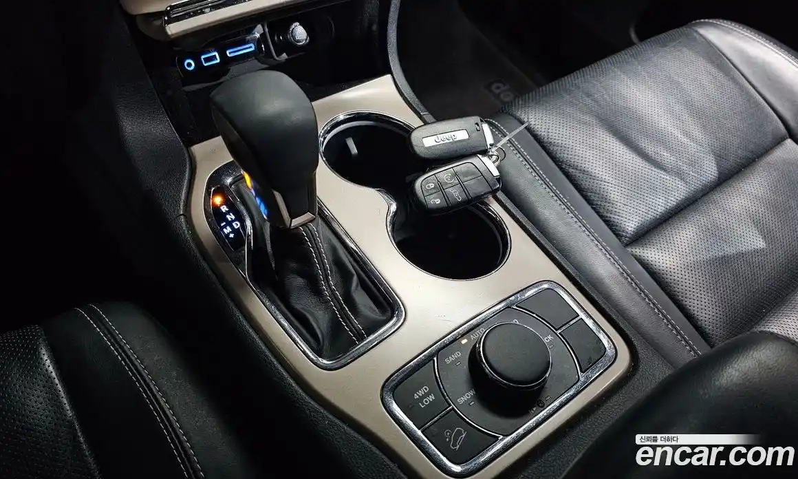 Jeep Cherokee 2017 3.6 Автомат в Москве № 215501, фото 16