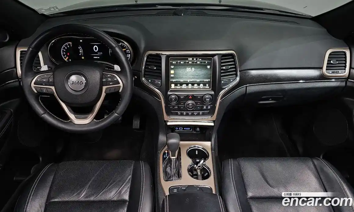 Jeep Cherokee 2017 3.6 Автомат в Москве № 215501, фото 4