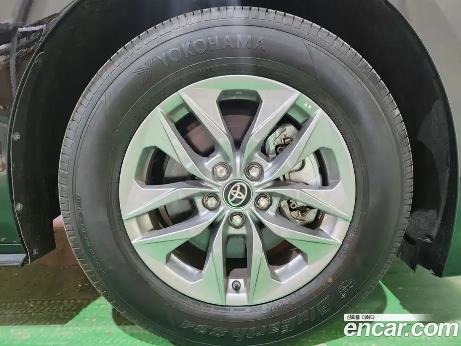 Toyota Sienna 2025 2.5 Автомат в Москве № 215568, фото 5