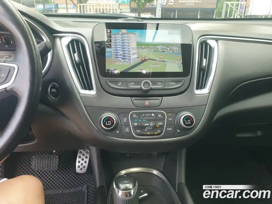 Chevrolet Malibu 2017 2.0 Автомат в Москве № 215709, фото 15