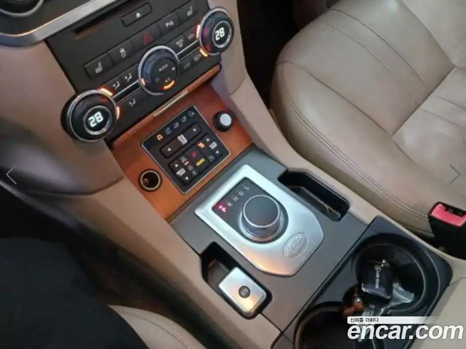 Land Rover Discovery 2013 3.0 Автомат в Москве № 217643, фото 15