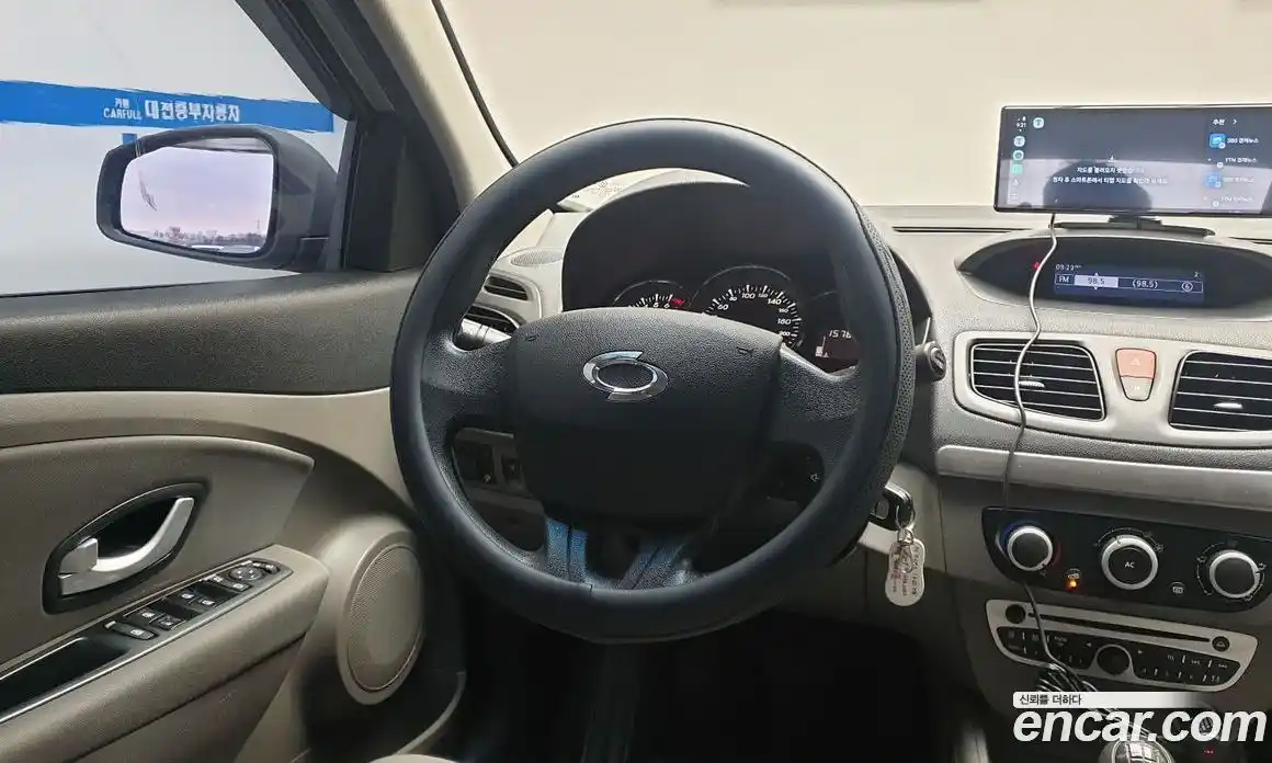 Renault SM3 2011 1.6 Механическая в Москве № 227374, фото 18